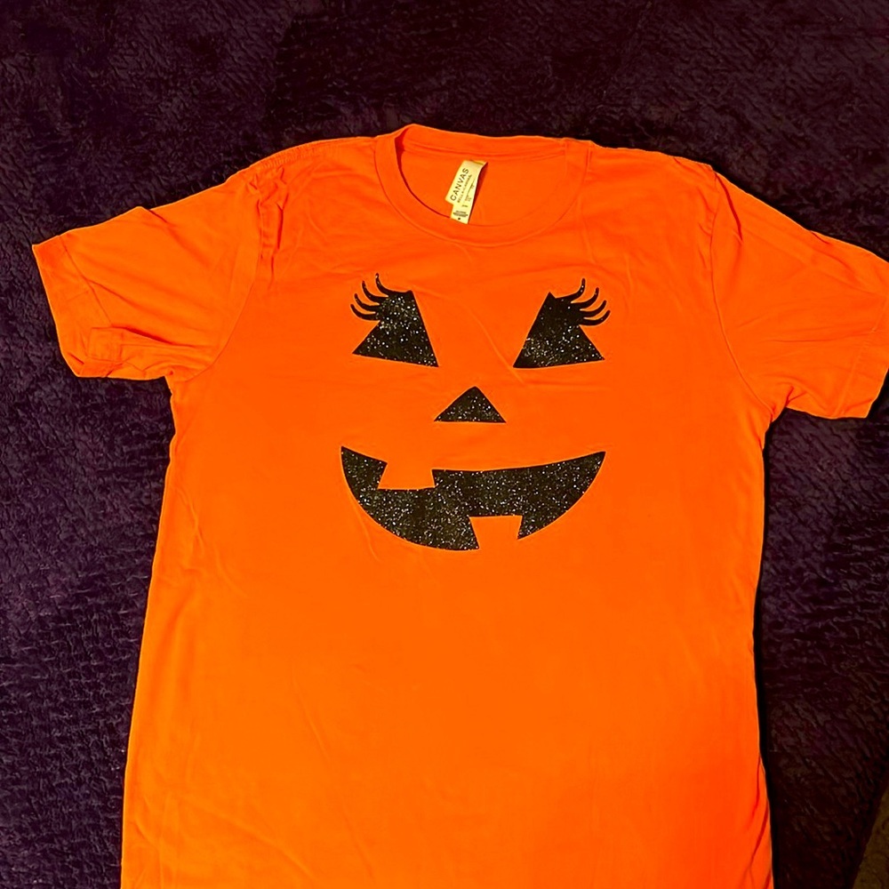 Orange pumpkin t-shirt b